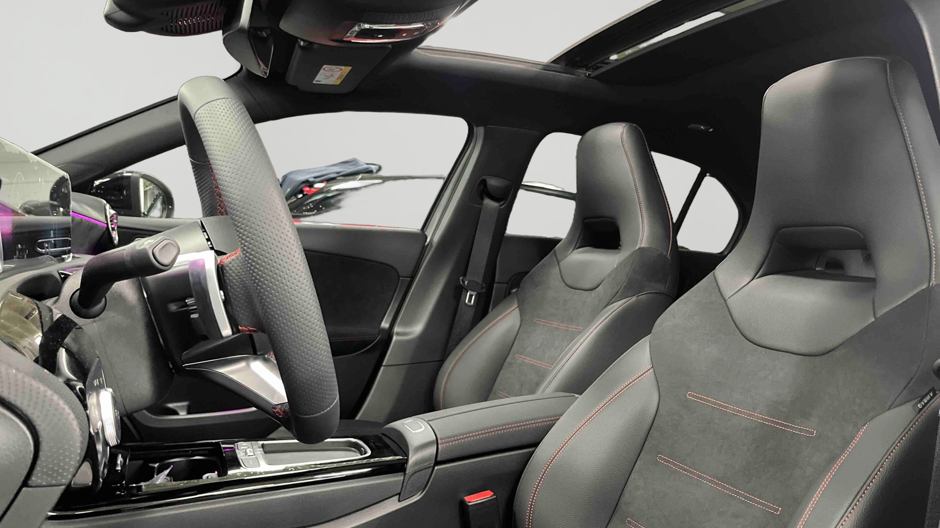 Mercedes-Benz Classe A 250 e Hybrid EQ AMG Line — Siège conducteur