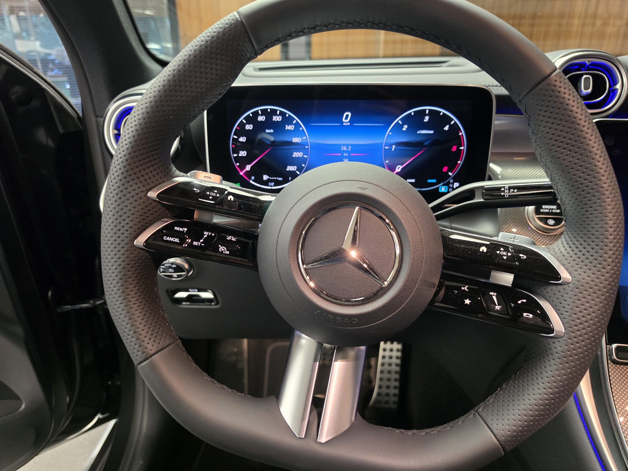 Mercedes-Benz GLC 220 d 4Matic AMG Line — photo 15