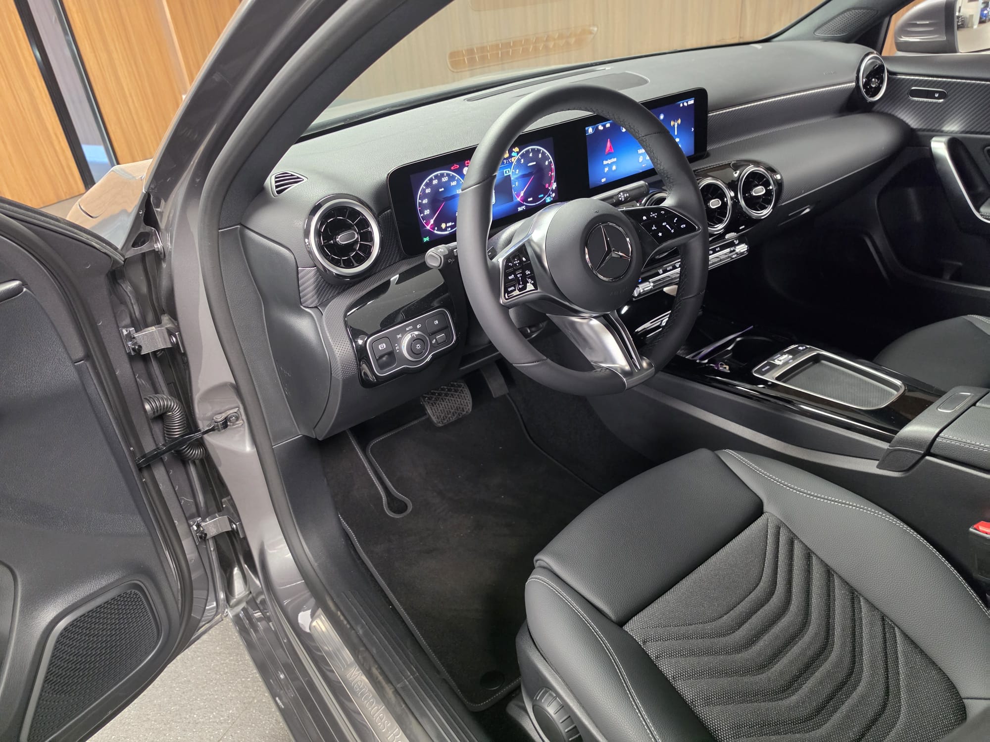 Mercedes-Benz Classe A 180 Edition 140 — photo 18