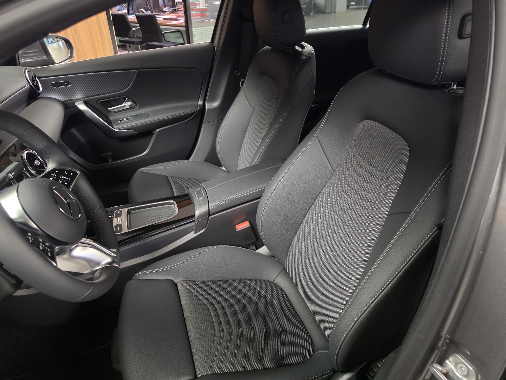 Mercedes-Benz Classe A 180 Edition 140 — photo 15