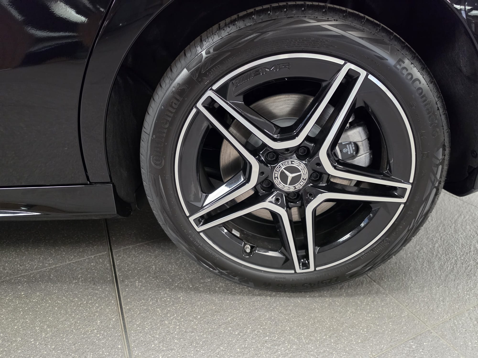 Mercedes-Benz Classe A 250 e Hybrid EQ AMG Line — photo 20
