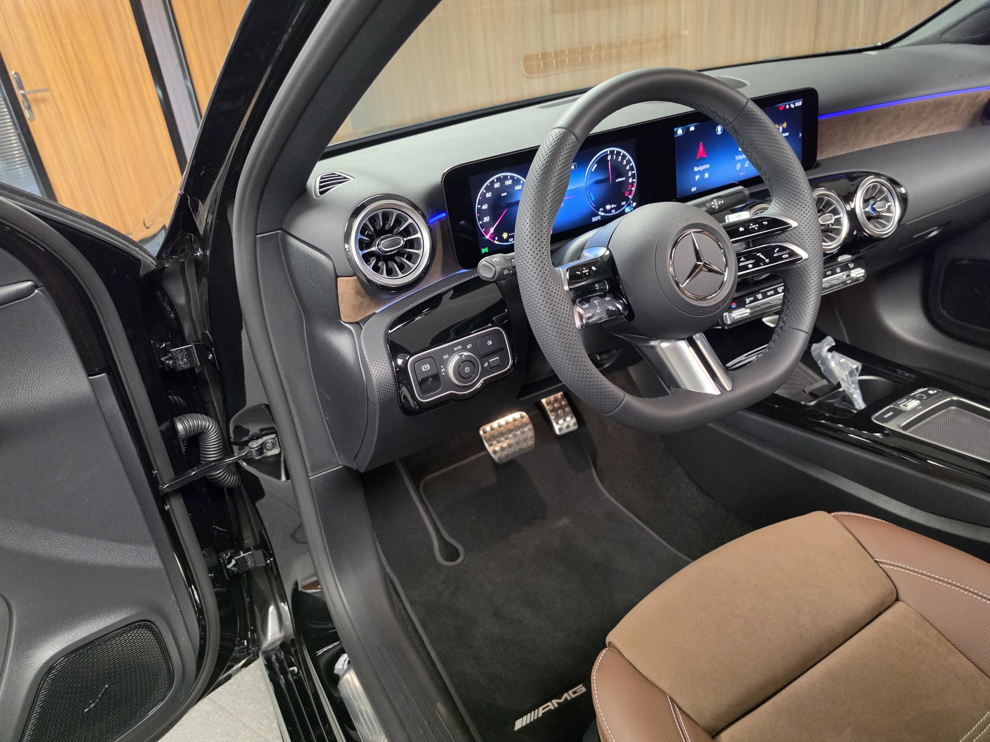 Mercedes-Benz Classe A 250 e Hybrid EQ AMG Line — photo 19