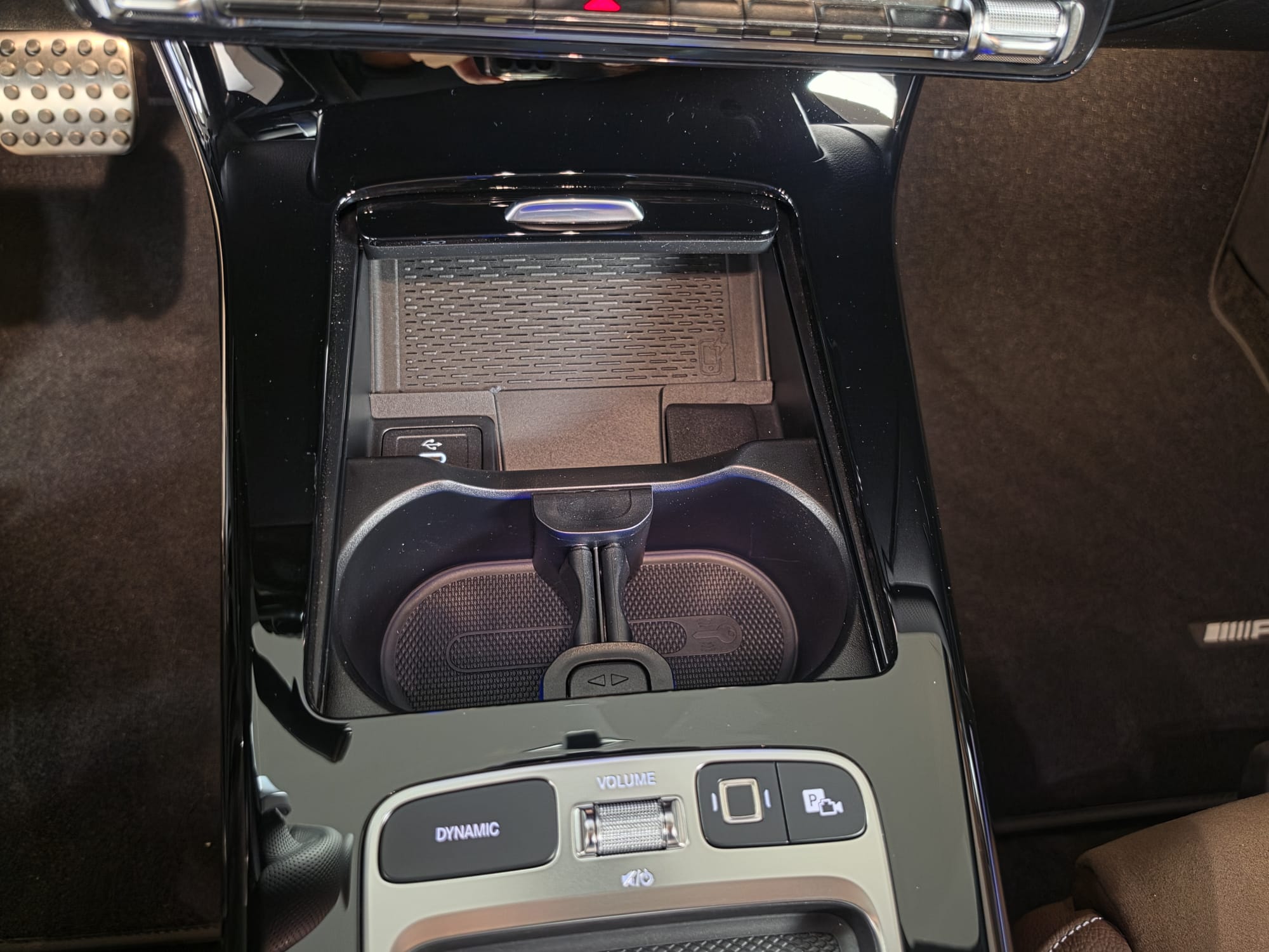 Mercedes-Benz Classe A 250 e Hybrid EQ AMG Line — photo 14