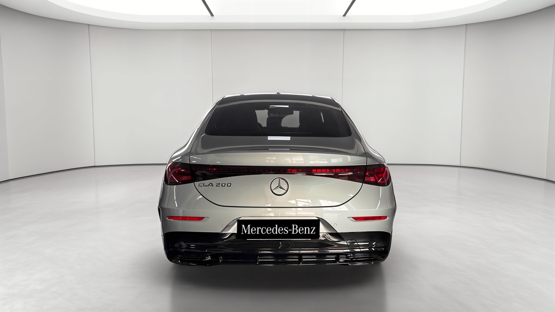 Mercedes-Benz CLA 200 8F-eDCT AMG Line — Face arrière