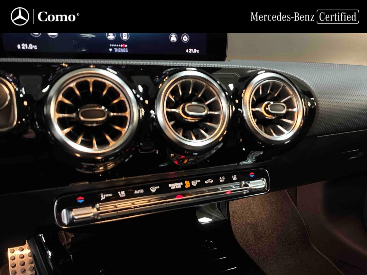 Mercedes-Benz CLA Coupé 250 e 8G-DCT AMG Line — Levier de vitesse