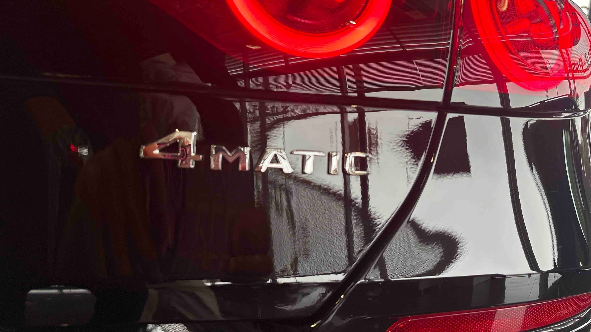 Mercedes-Benz Classe C 400 Electrique 4M AMG Line — photo 24