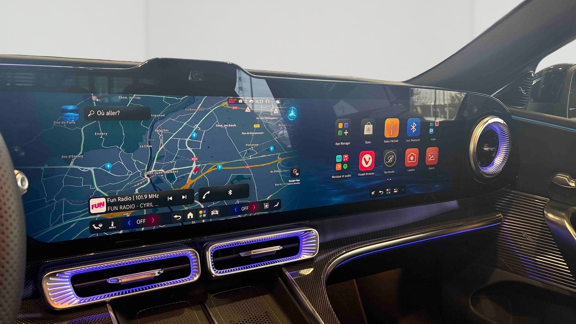 Mercedes-Benz Classe C 400 Electrique 4M AMG Line — photo 19