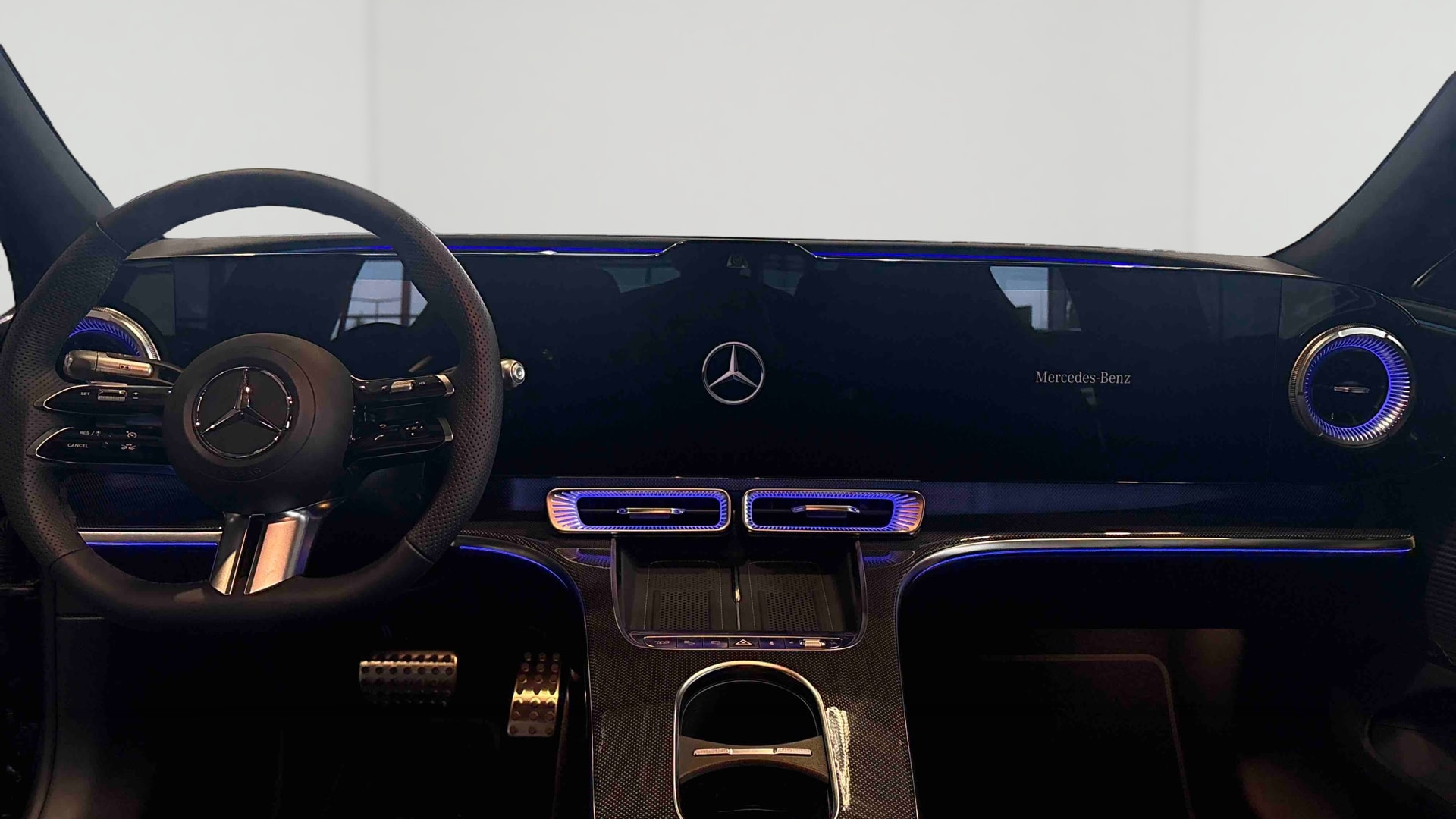 Mercedes-Benz Classe C 400 Electrique 4M AMG Line — photo 15