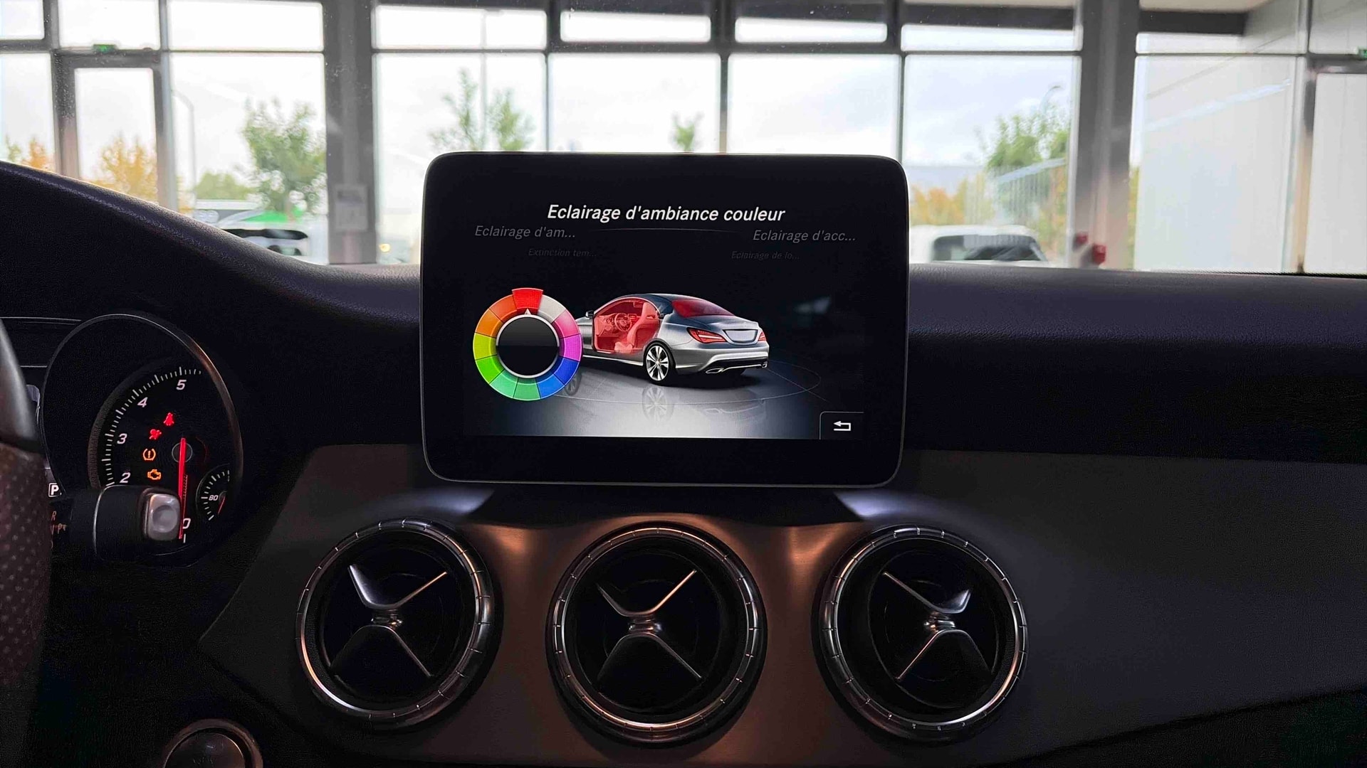Mercedes-Benz CLA 200 7-G DCT Fascination — photo 25