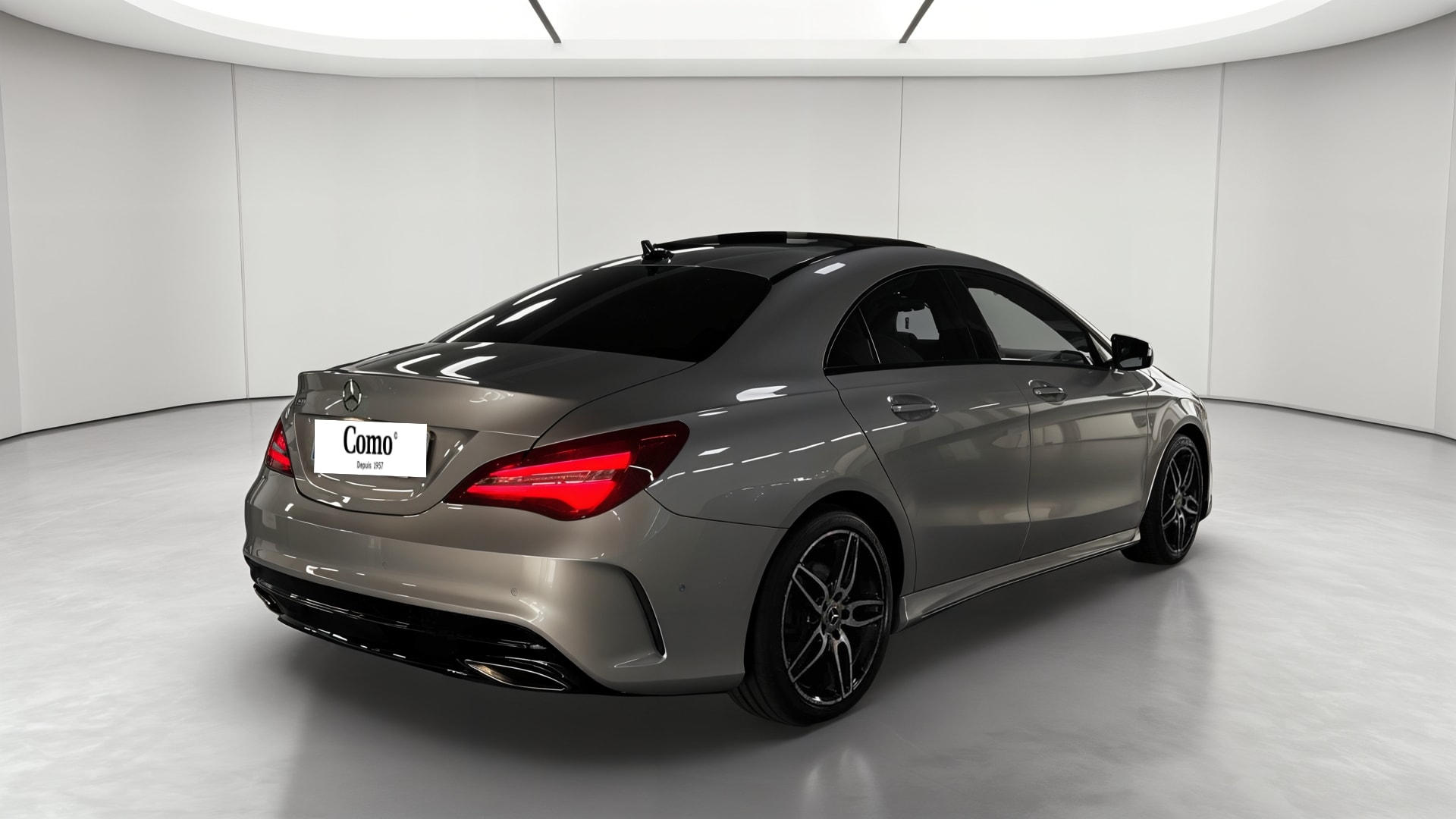 Mercedes-Benz CLA 200 7-G DCT Fascination — 3/4 arrière droit