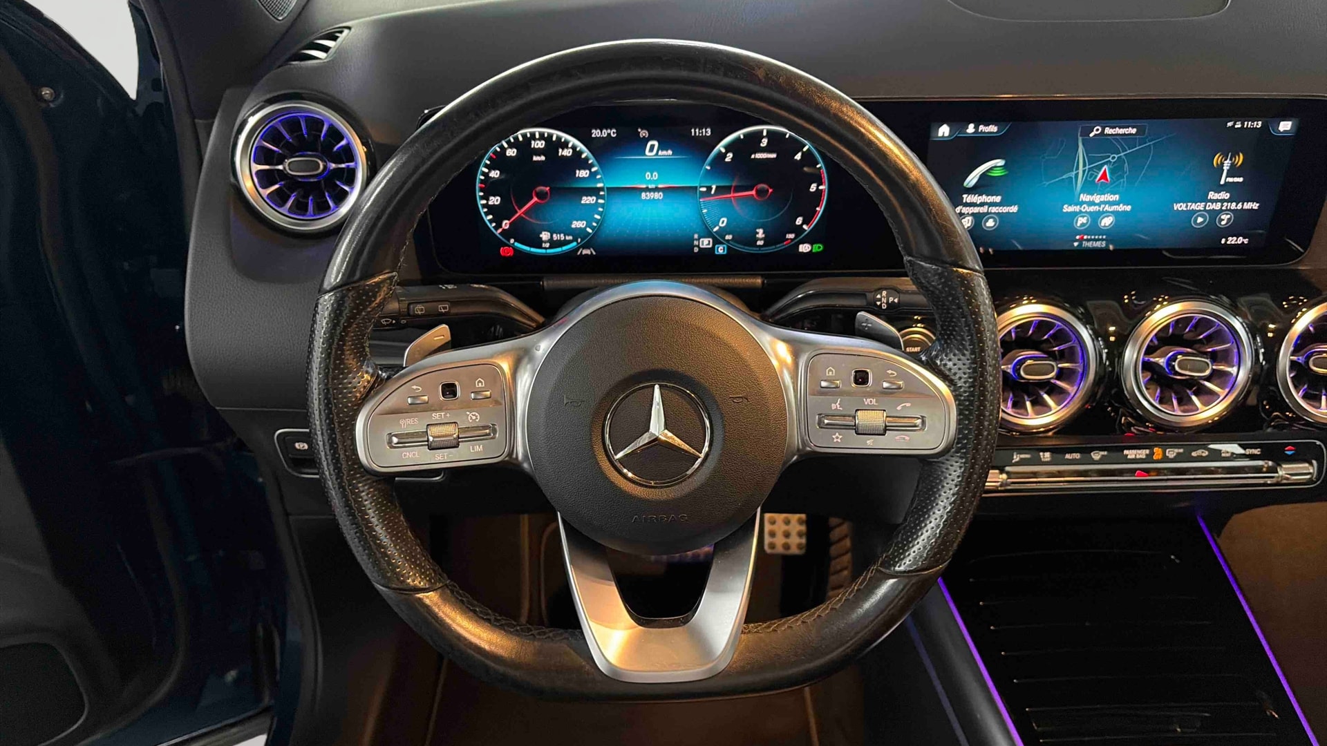 Mercedes-Benz GLA 200 d 8G-DCT AMG Line — Poste de pilotage