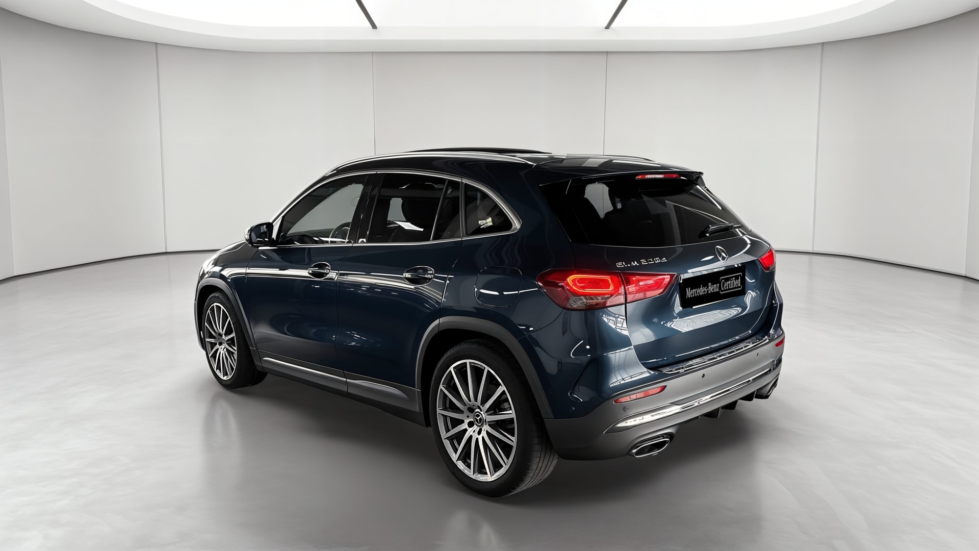 Mercedes-Benz GLA 200 d 8G-DCT AMG Line — 3/4 arrière gauche