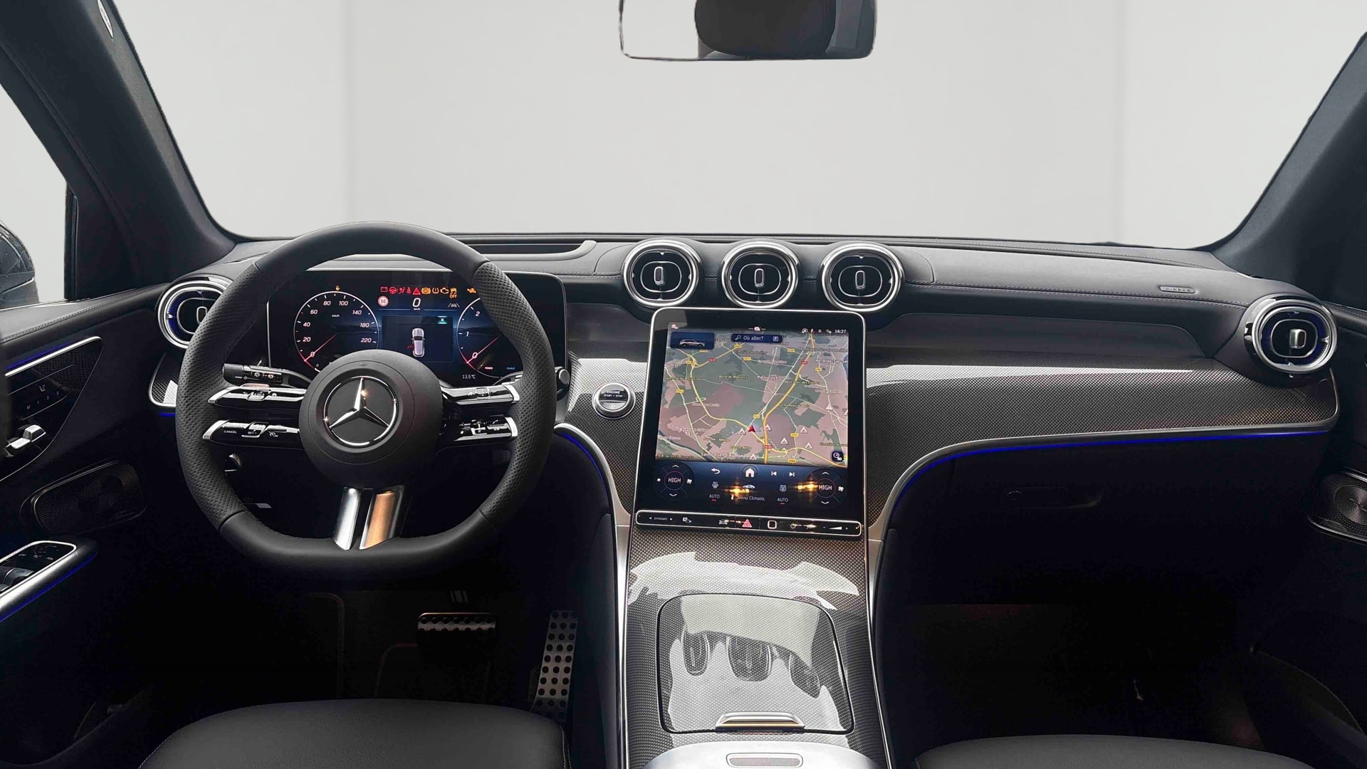 Mercedes-Benz GLC 220 d 4Matic AMG Line — Planche de bord