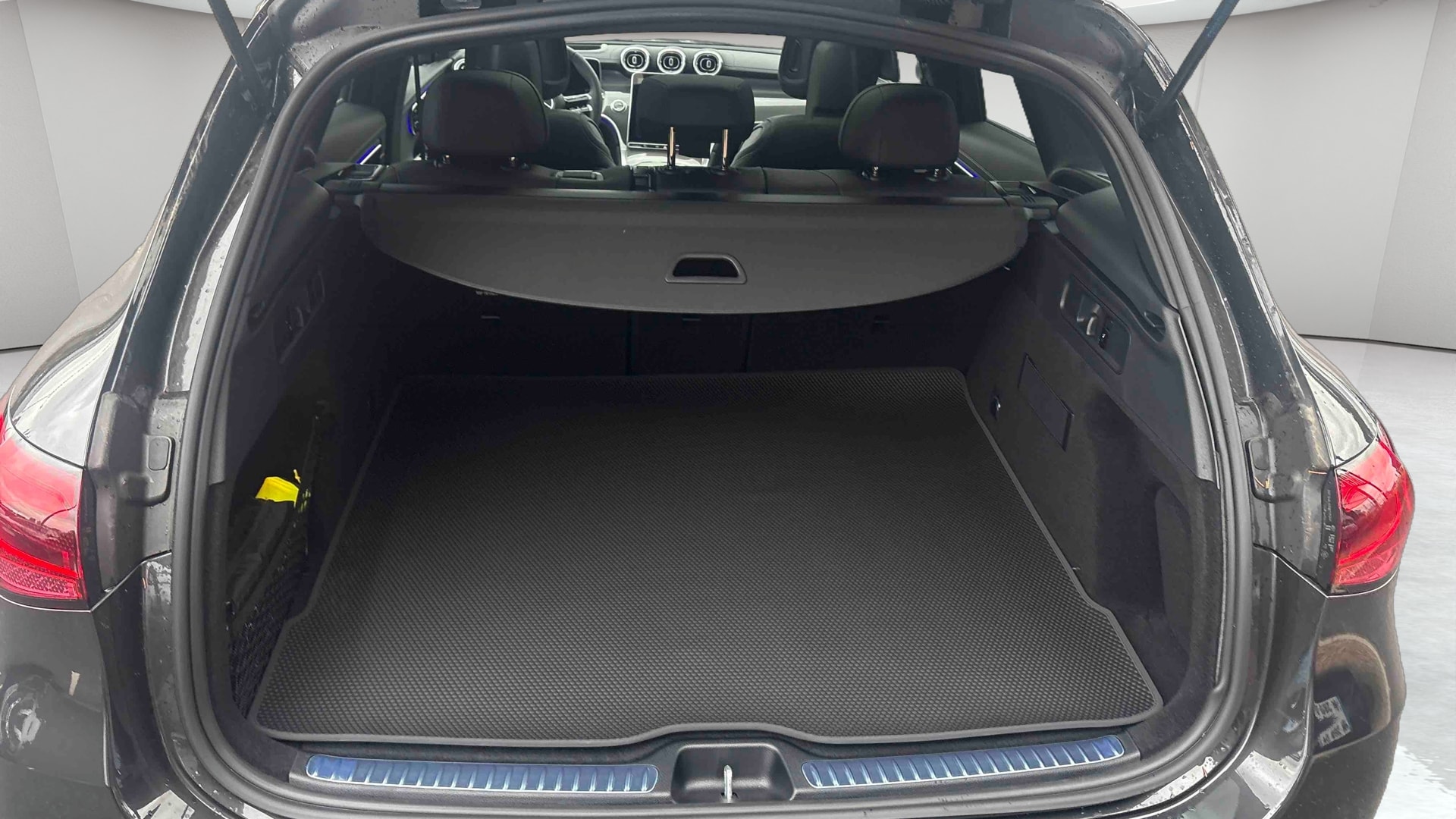 Mercedes-Benz GLC 220 d 4Matic AMG Line — Coffre