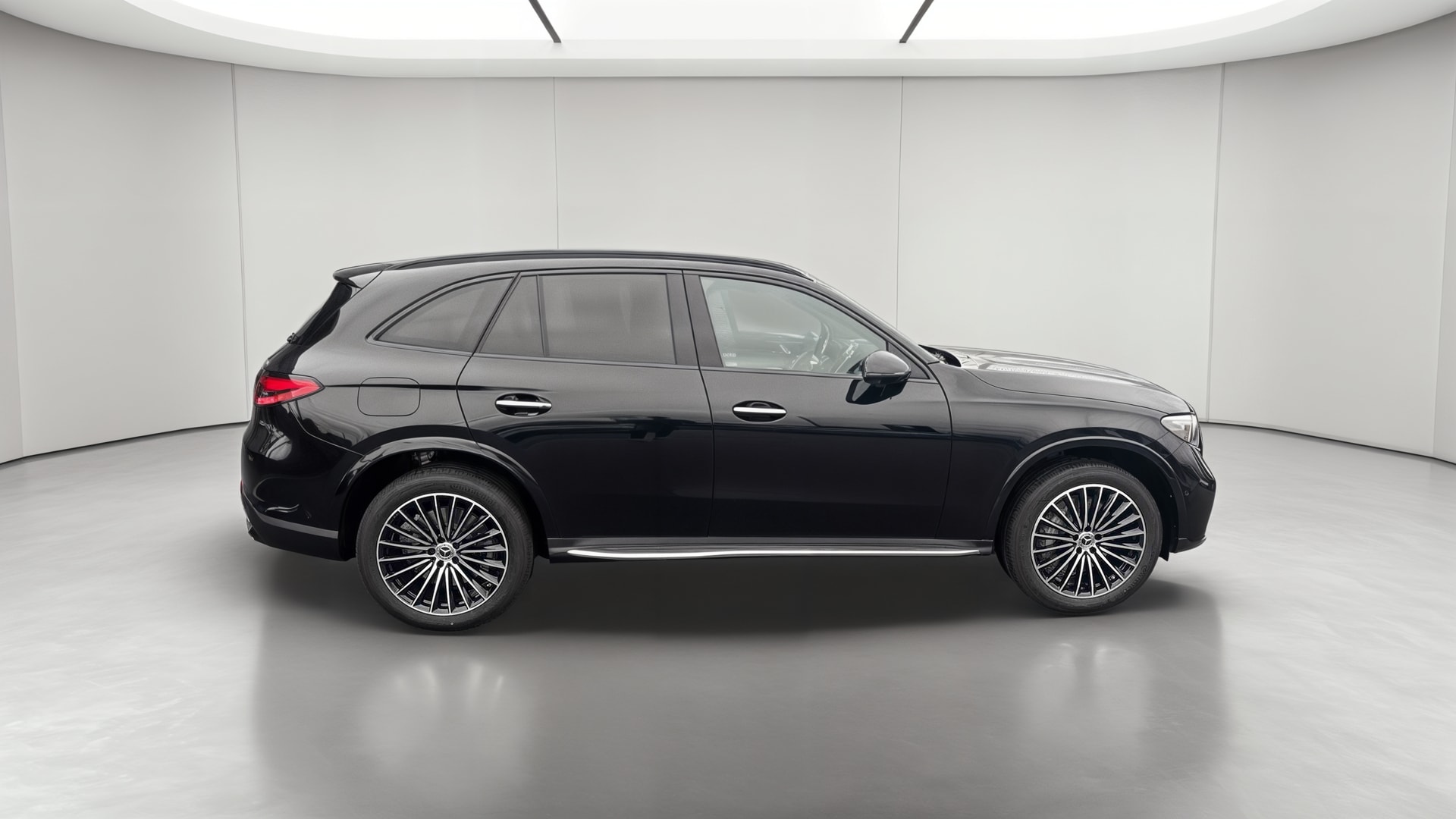 Mercedes-Benz GLC 300 e Hybrid EQ 4Matic AMG Line + — Profil droit