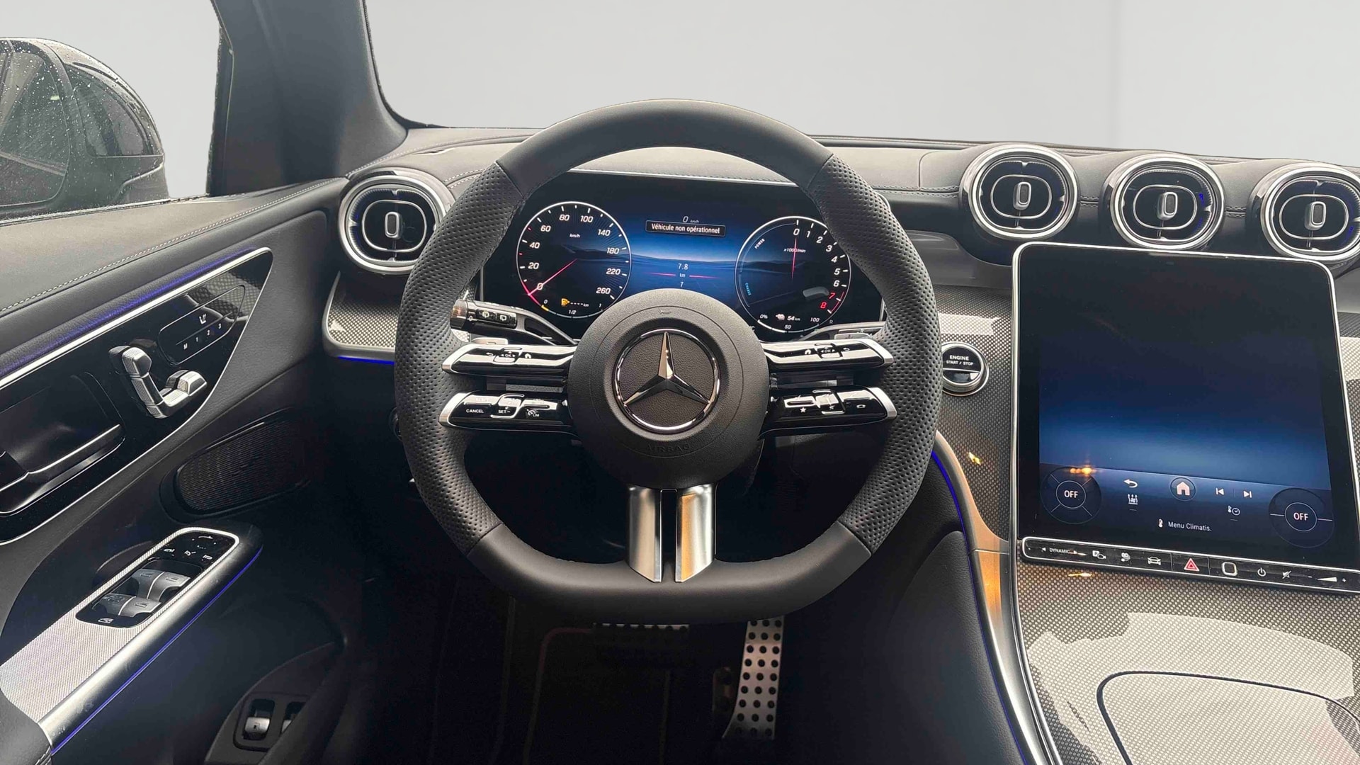 Mercedes-Benz GLC 300 e Hybrid EQ 4Matic AMG Line + — Poste de pilotage