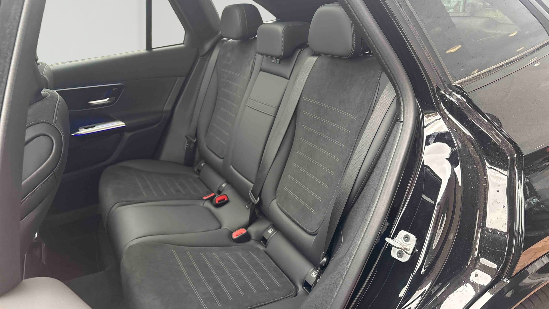 Mercedes-Benz GLC 300 e Hybrid EQ 4Matic AMG Line + — Siège arrière gauche