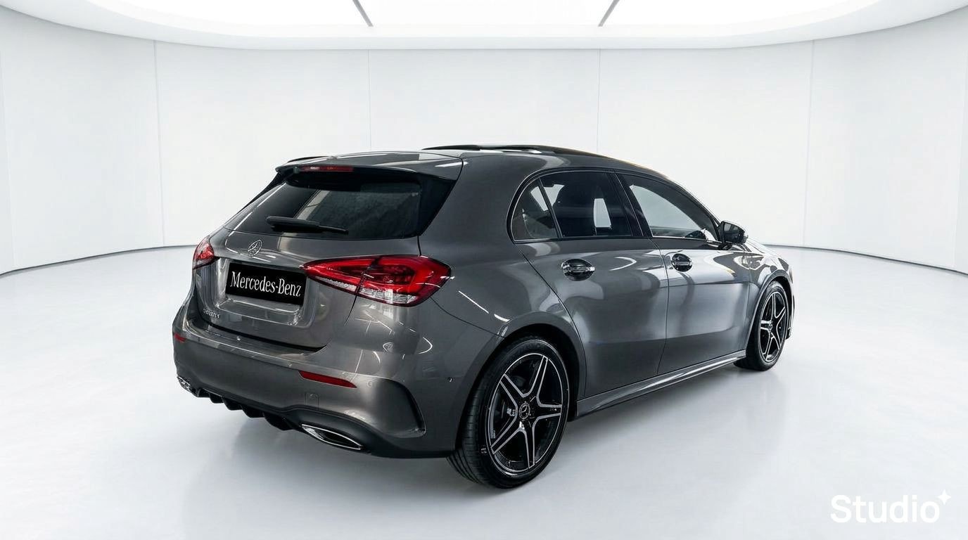 Mercedes-Benz Classe A 200 d AMG Line — 3/4 arrière droit