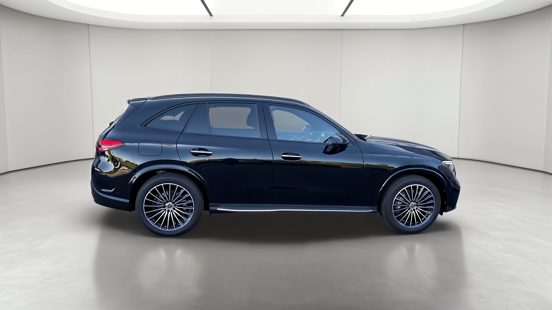 Mercedes-Benz GLC 220 d 4Matic AMG Line — Profil droit