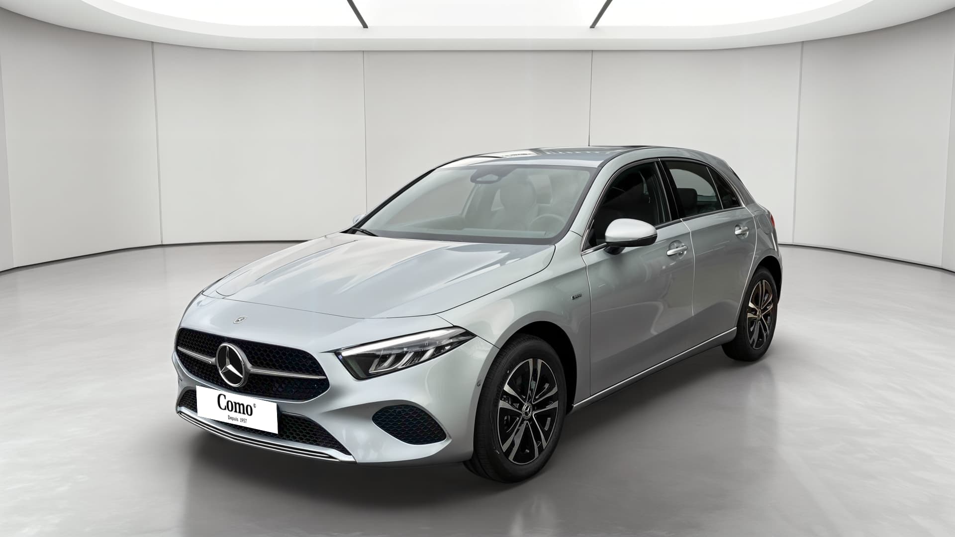 Mercedes-Benz Classe A 250 e Hybrid EQ Business Line — 3/4 avant gauche