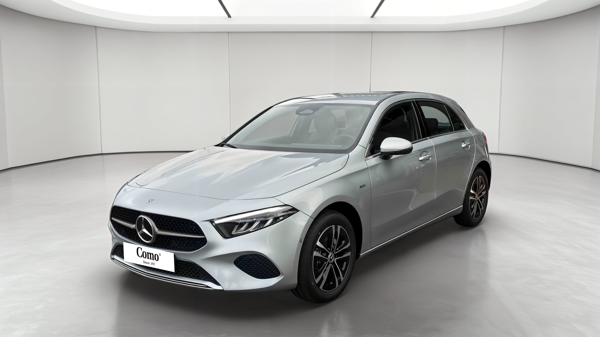 Mercedes-Benz Classe A 250 e Hybrid EQ Business Line — 3/4 avant gauche