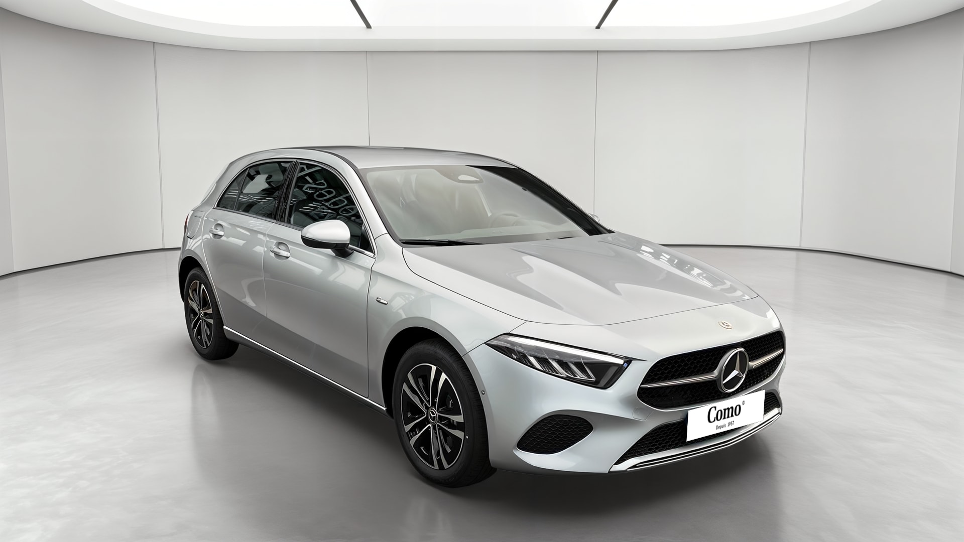 Mercedes-Benz Classe A 250 e Hybrid EQ Business Line — 3/4 avant droit