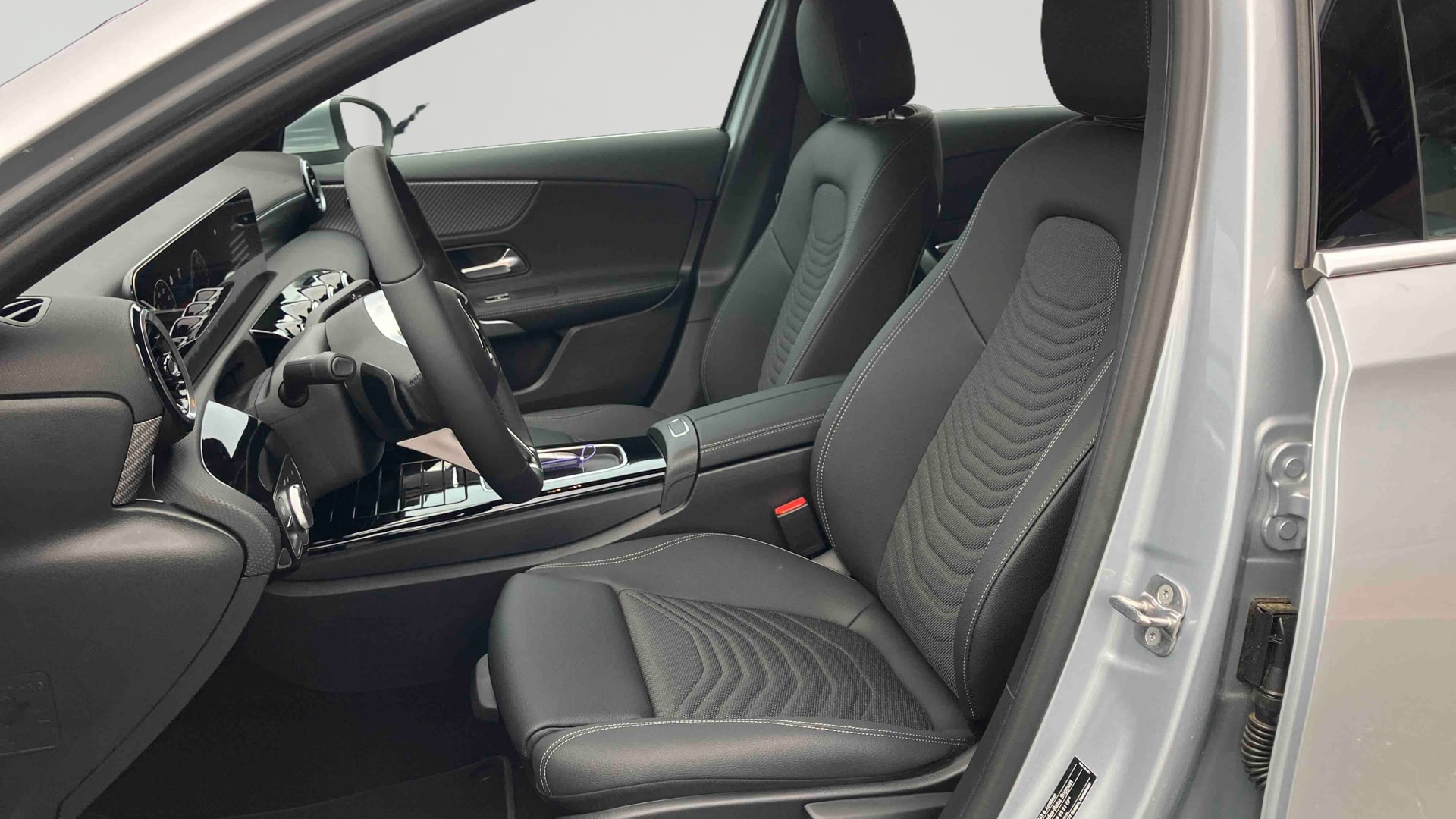 Mercedes-Benz Classe A 250 e Hybrid EQ Business Line — Siège conducteur