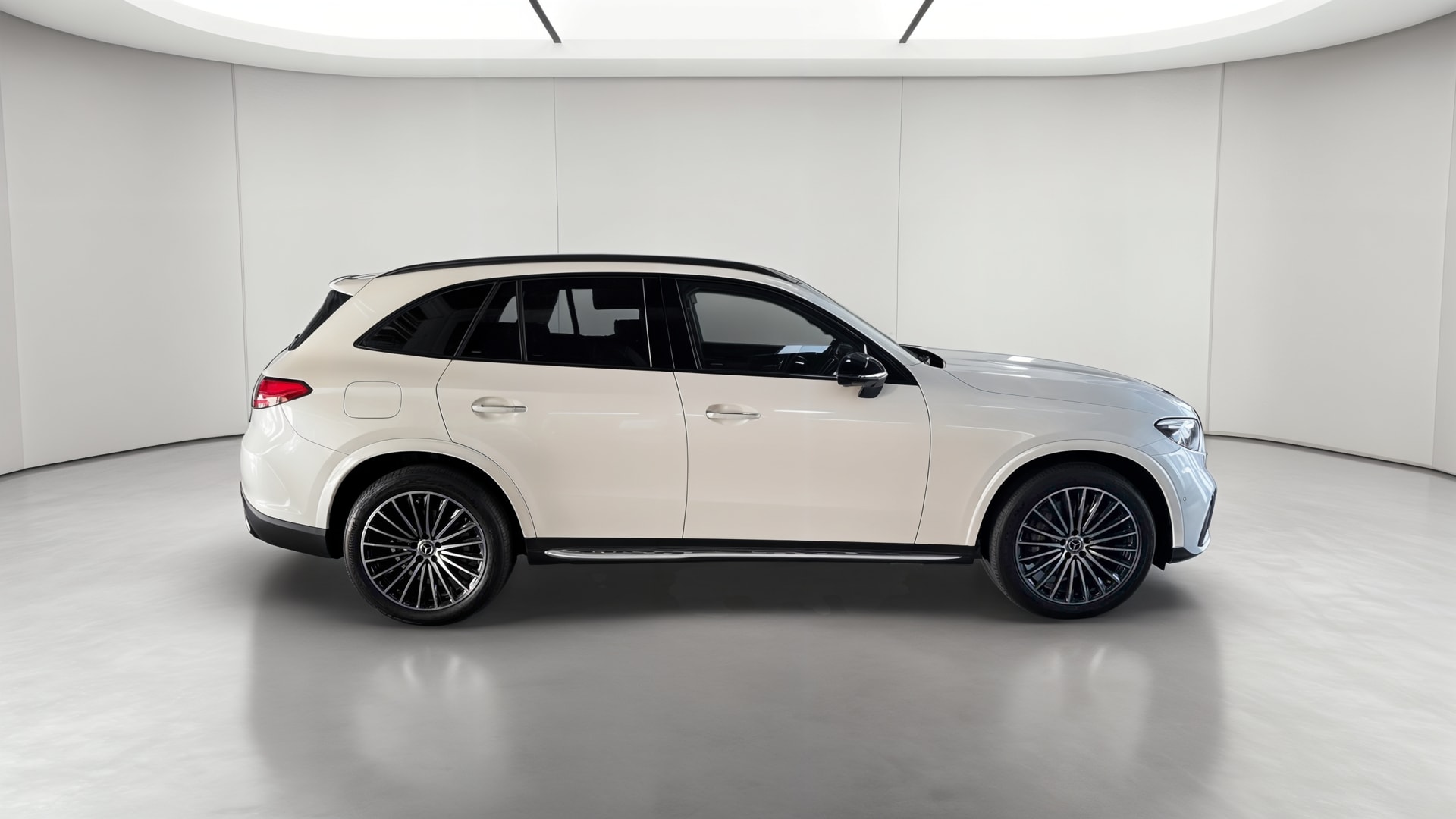 Mercedes-Benz GLC 220 d 9G-Tronic 4Matic AMG Line — Profil droit