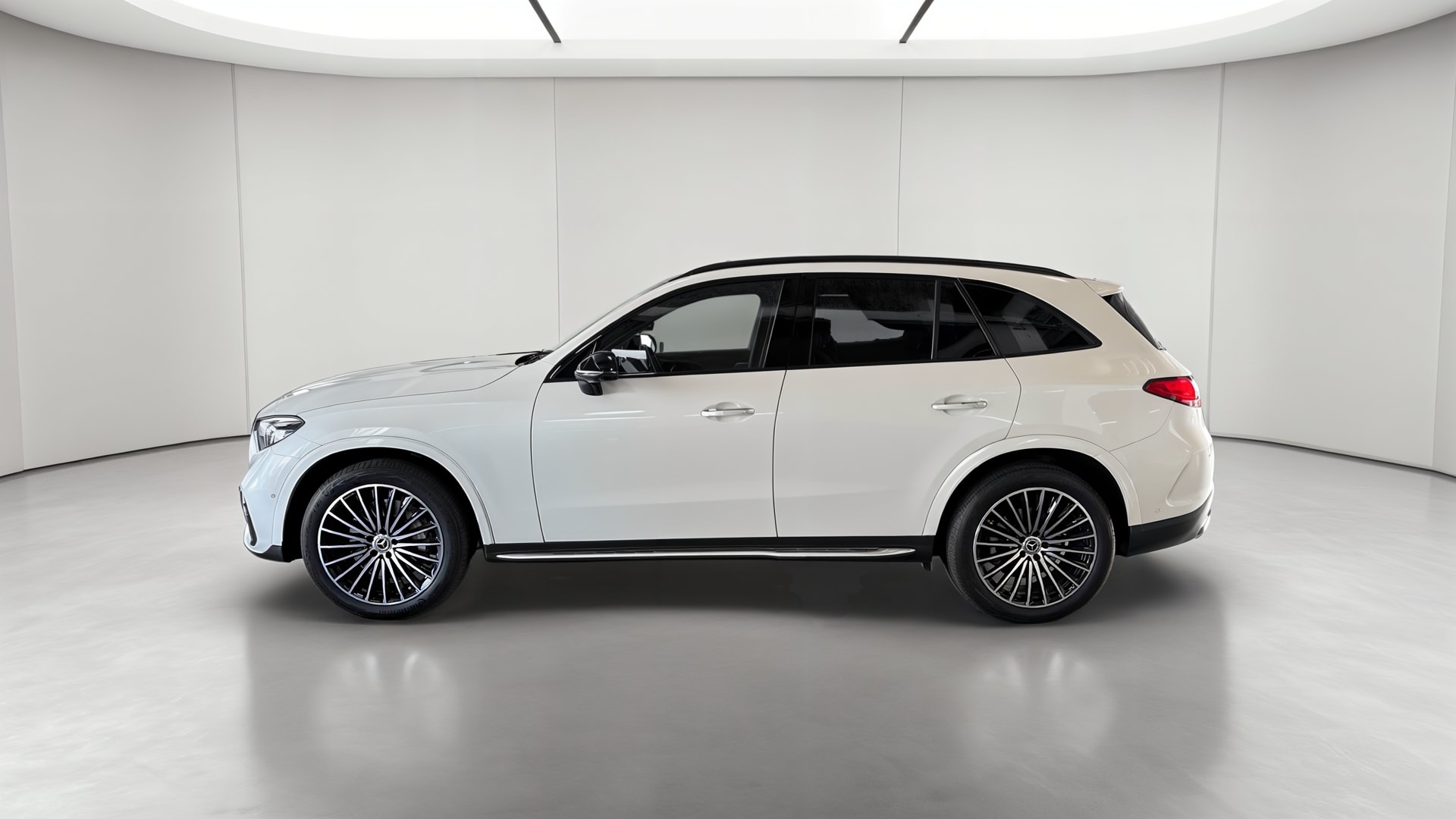 Mercedes-Benz GLC 220 d 9G-Tronic 4Matic AMG Line — Profil gauche
