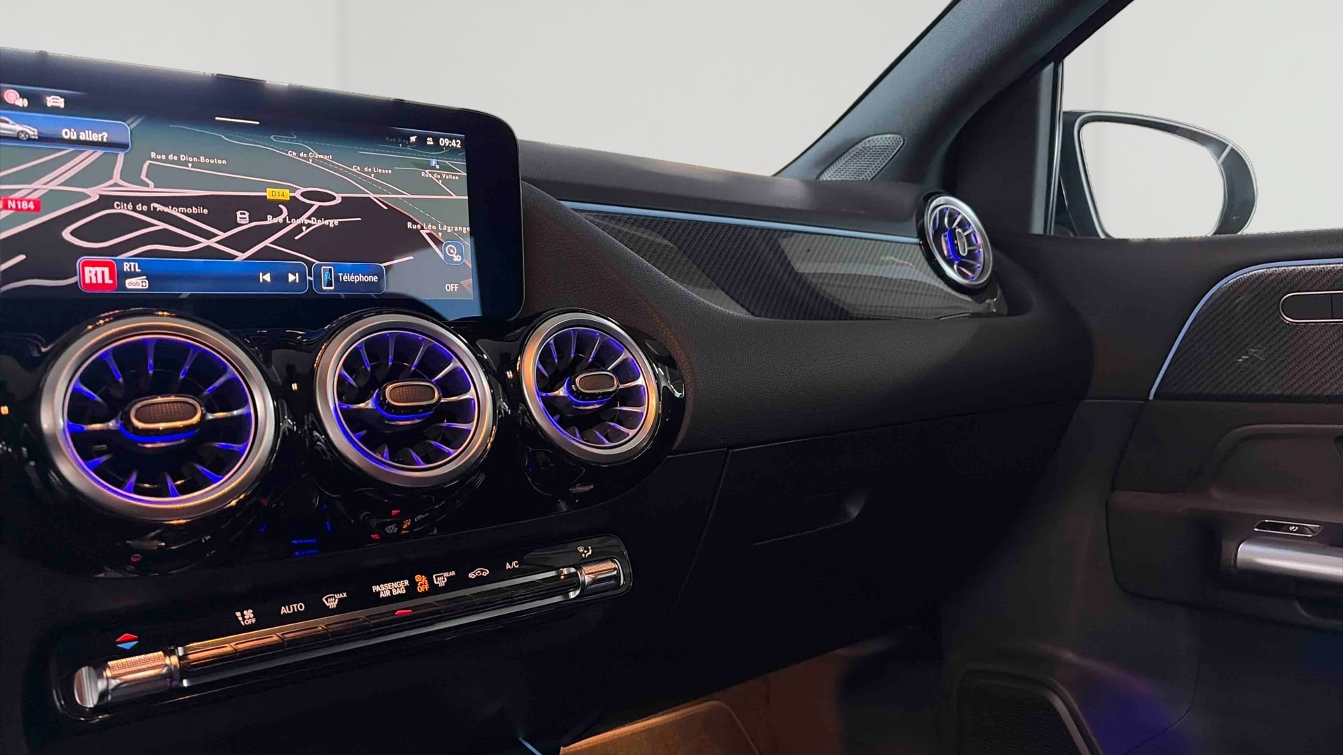 Mercedes-Benz Classe B 180 7G-DCT AMG Line — photo 19