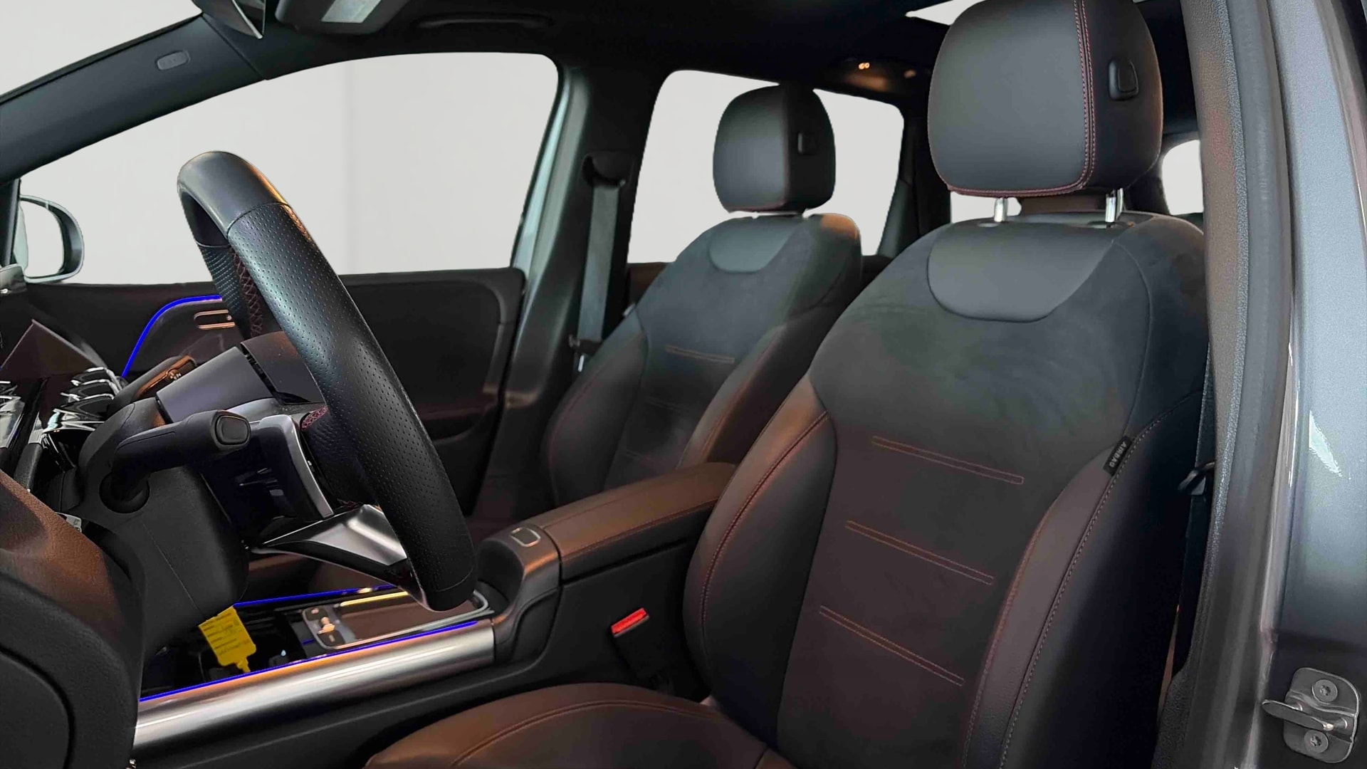 Mercedes-Benz Classe B 180 7G-DCT AMG Line — Siège conducteur