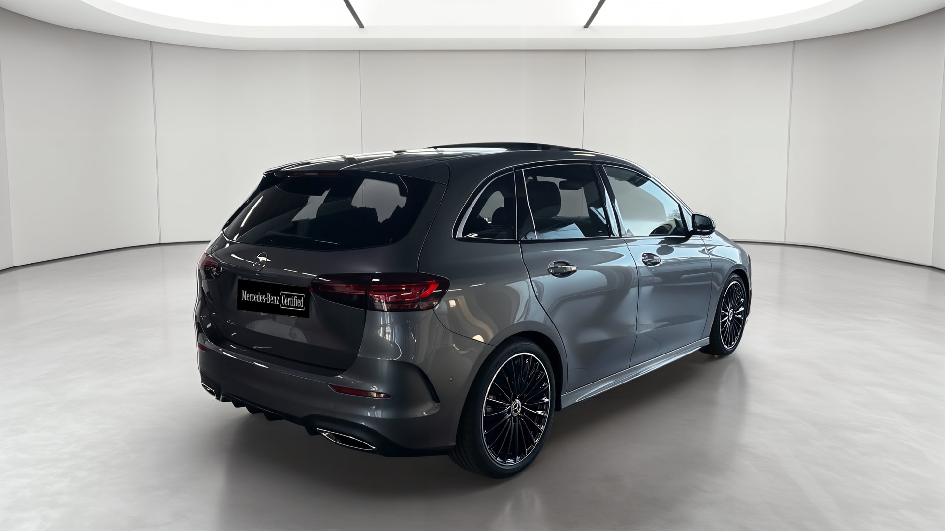 Mercedes-Benz Classe B 180 7G-DCT AMG Line — 3/4 arrière droit