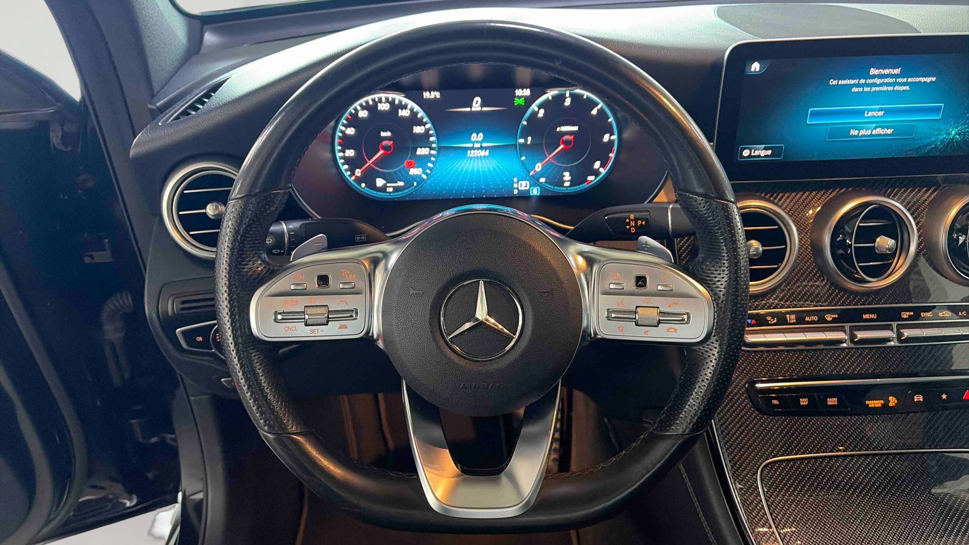 Mercedes-Benz GLC Coupé 220 d 9G-Tronic 4Matic Launch Edition AMG Line — Poste de pilotage