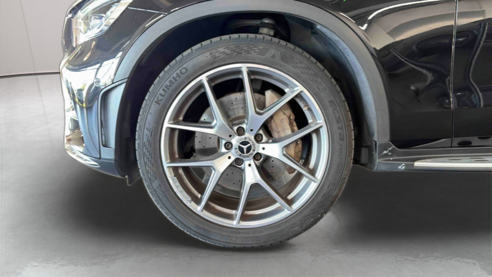 Mercedes-Benz GLC Coupé 220 d 9G-Tronic 4Matic Launch Edition AMG Line — Pneu avant gauche