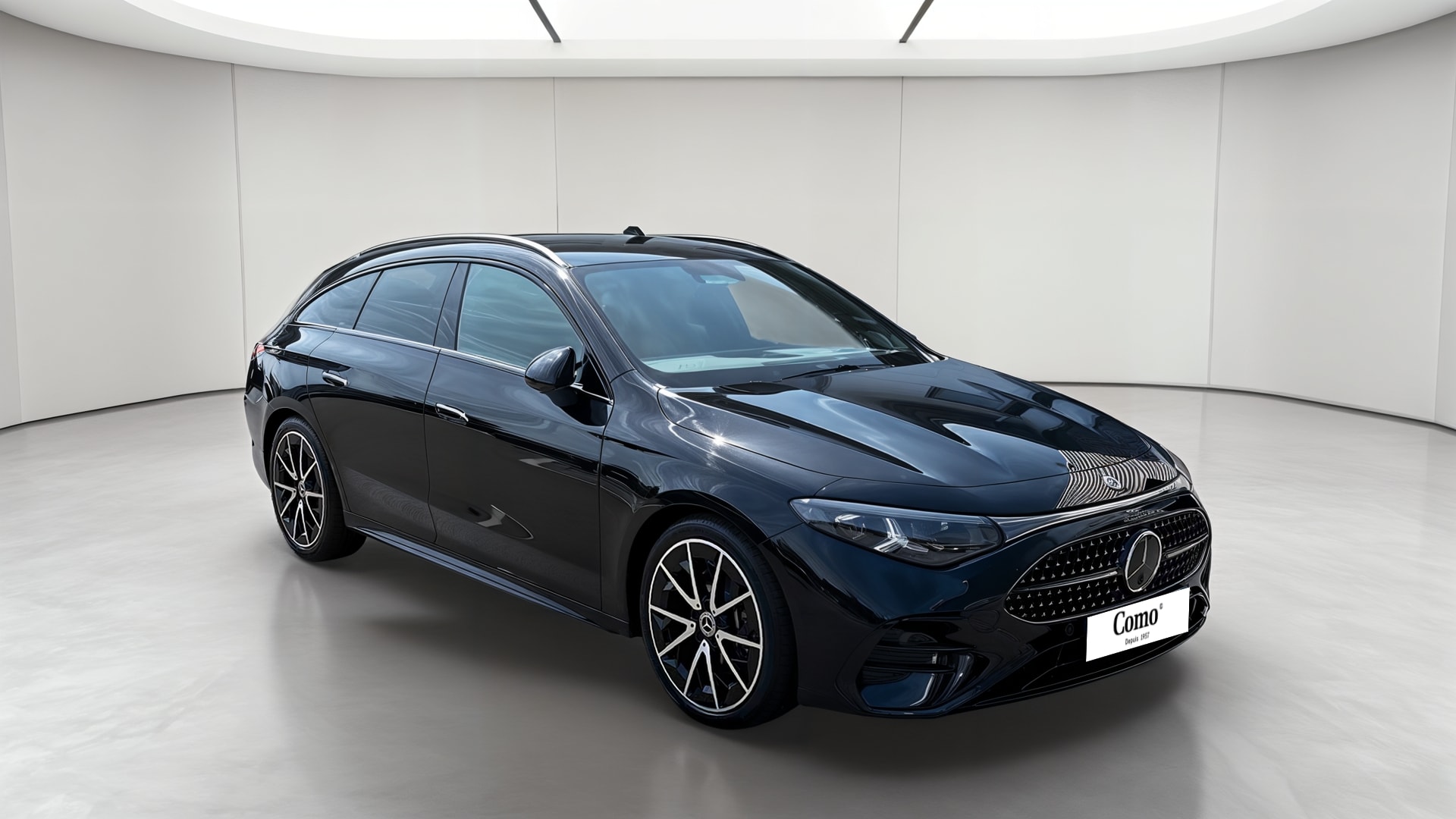 Mercedes-Benz CLA Shooting Brake 200 AMG Line — 3/4 avant droit