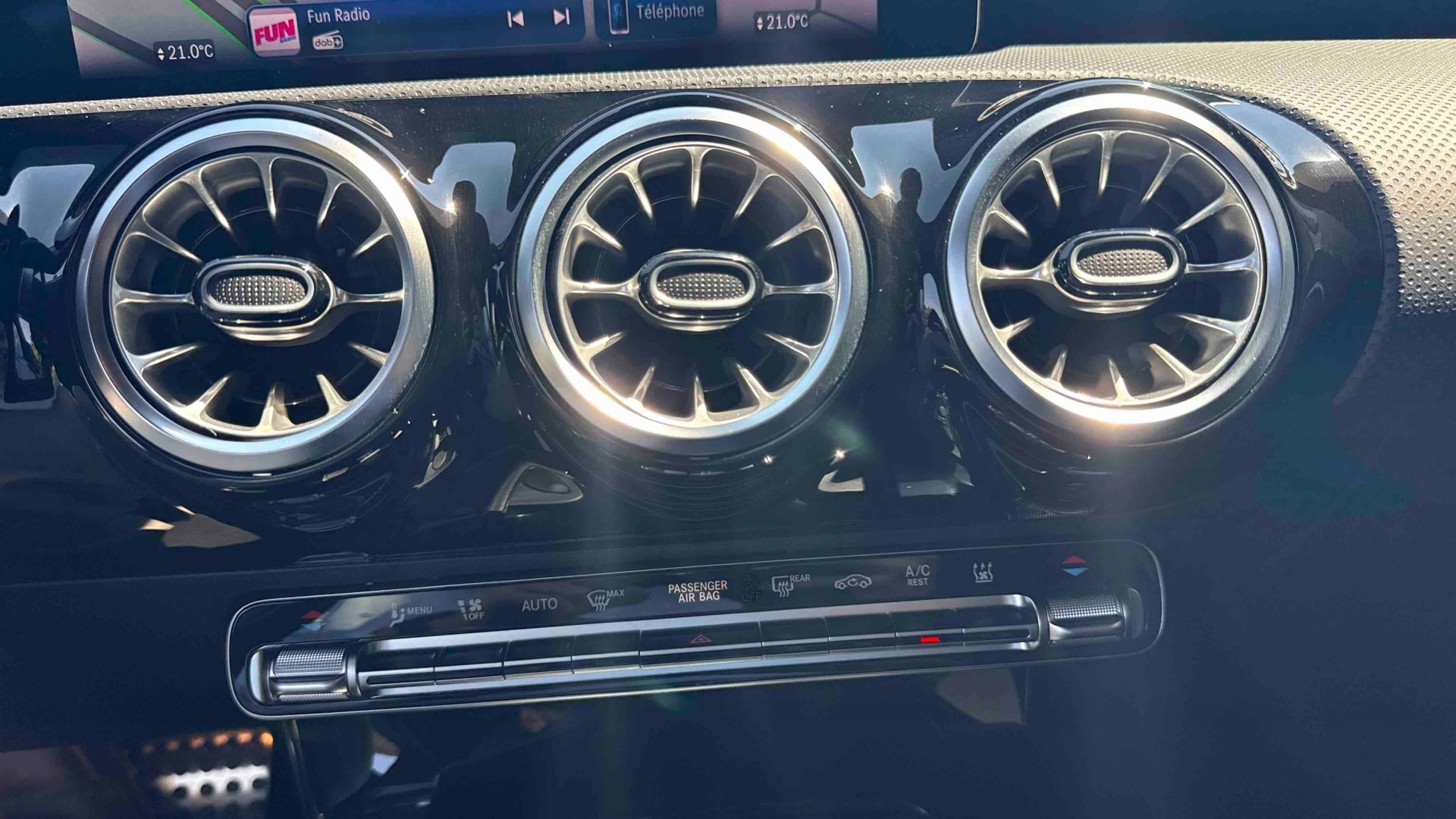 Mercedes-Benz Classe A 250 e Hybrid EQ Star Edition — photo 18
