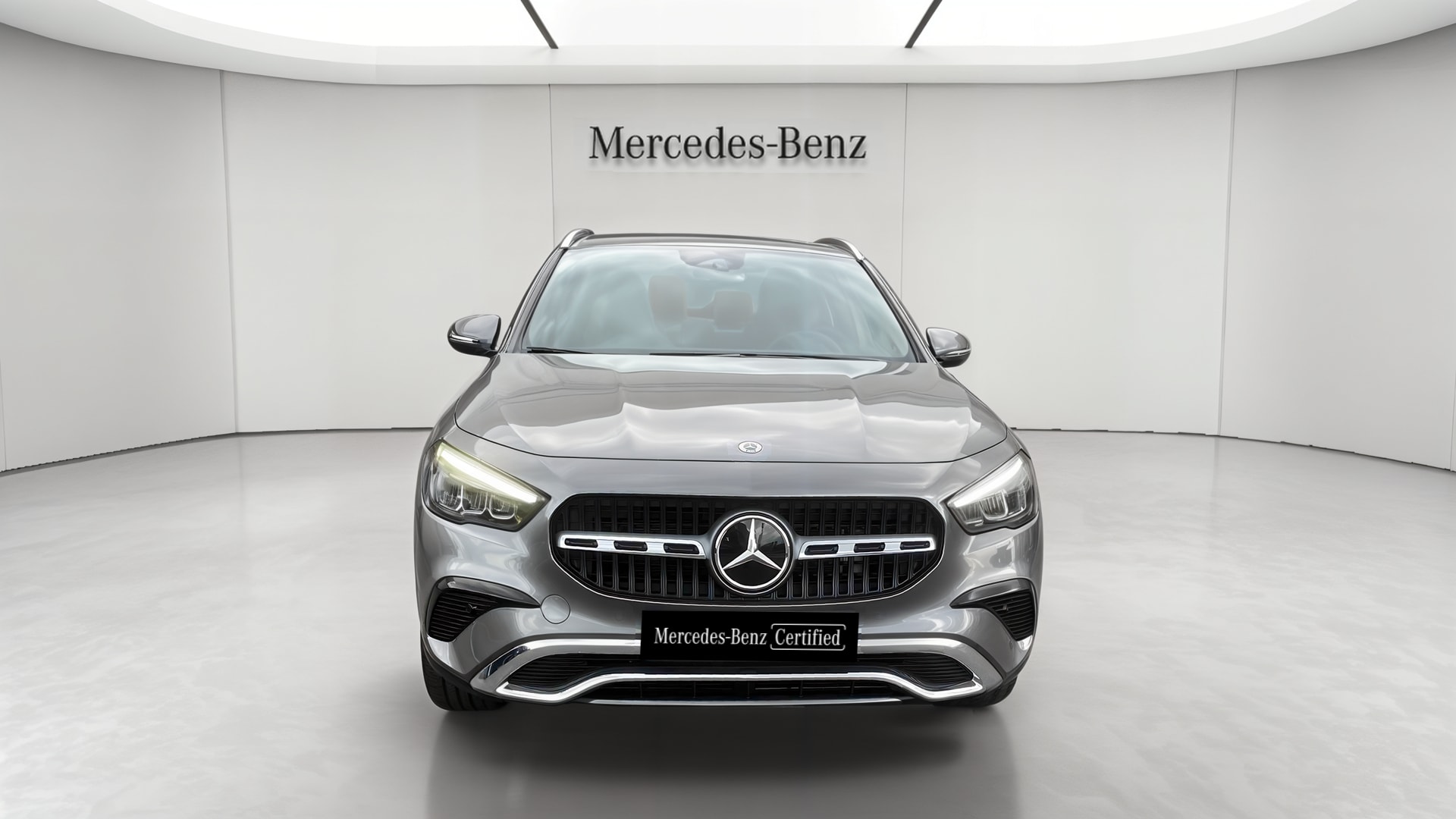 Mercedes-Benz GLA 250 e Hybrid EQ 8G-DCT Business Line — Face avant