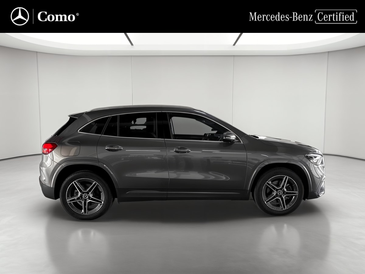 Mercedes-Benz GLA 250 e 8G-DCT AMG Line — Profil droit