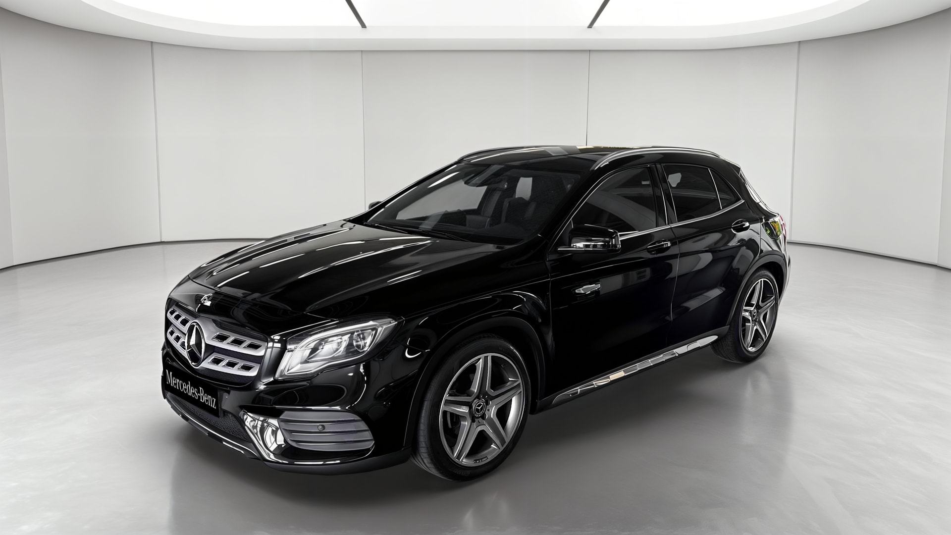 Mercedes-Benz GLA 180 7-G DCT Fascination — 3/4 avant gauche