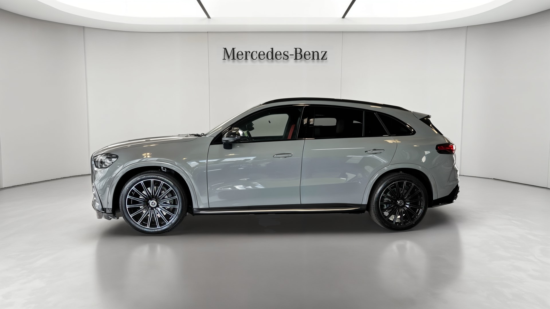 Mercedes-Benz GLC 400 EQ 4M AMG Line — Profil gauche