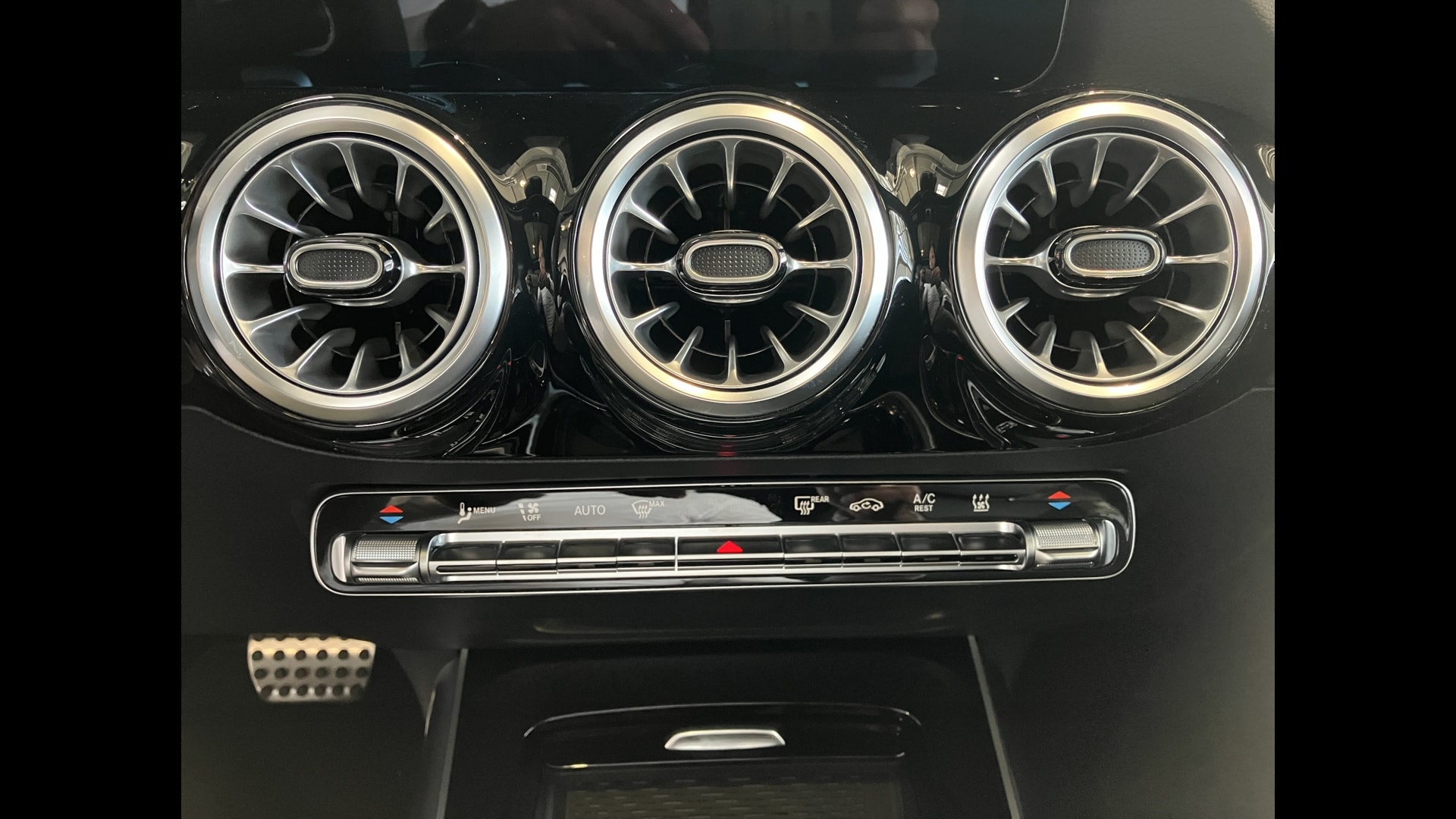 Mercedes-Benz Classe B 250 e Hybrid EQ 8G-DCT AMG Line — photo 20