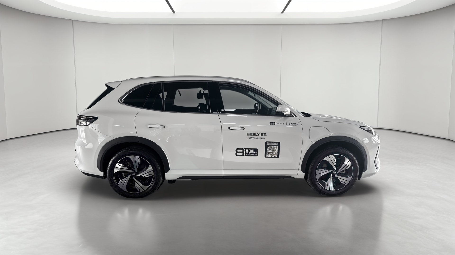 Geely E5 Max+ — Profil droit