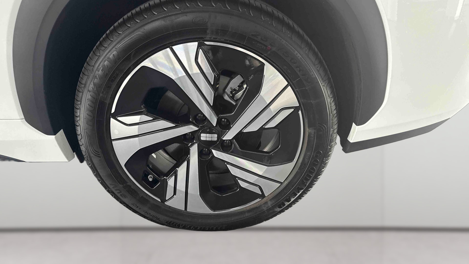 Geely E5 Max+ — photo 17