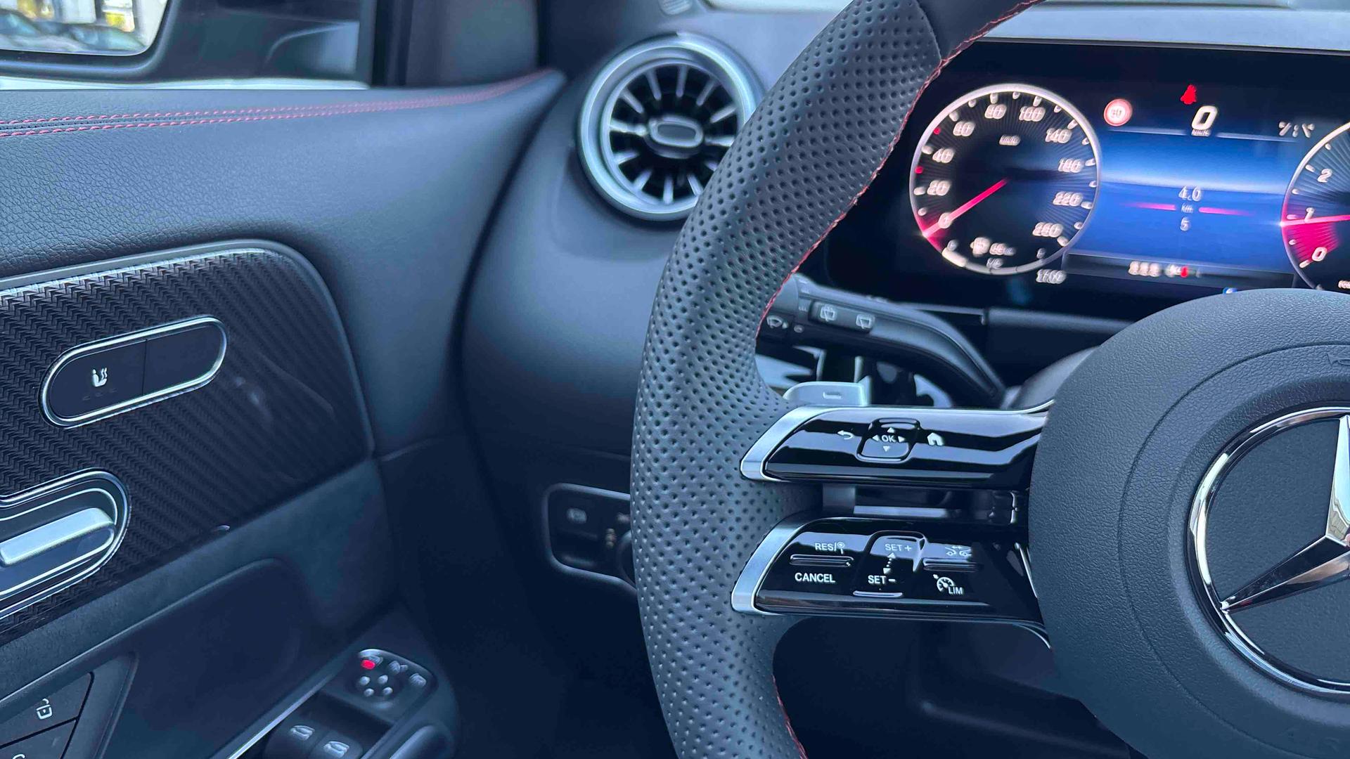 Mercedes-Benz GLA 200 7G-DCT Edition 140 — photo 21