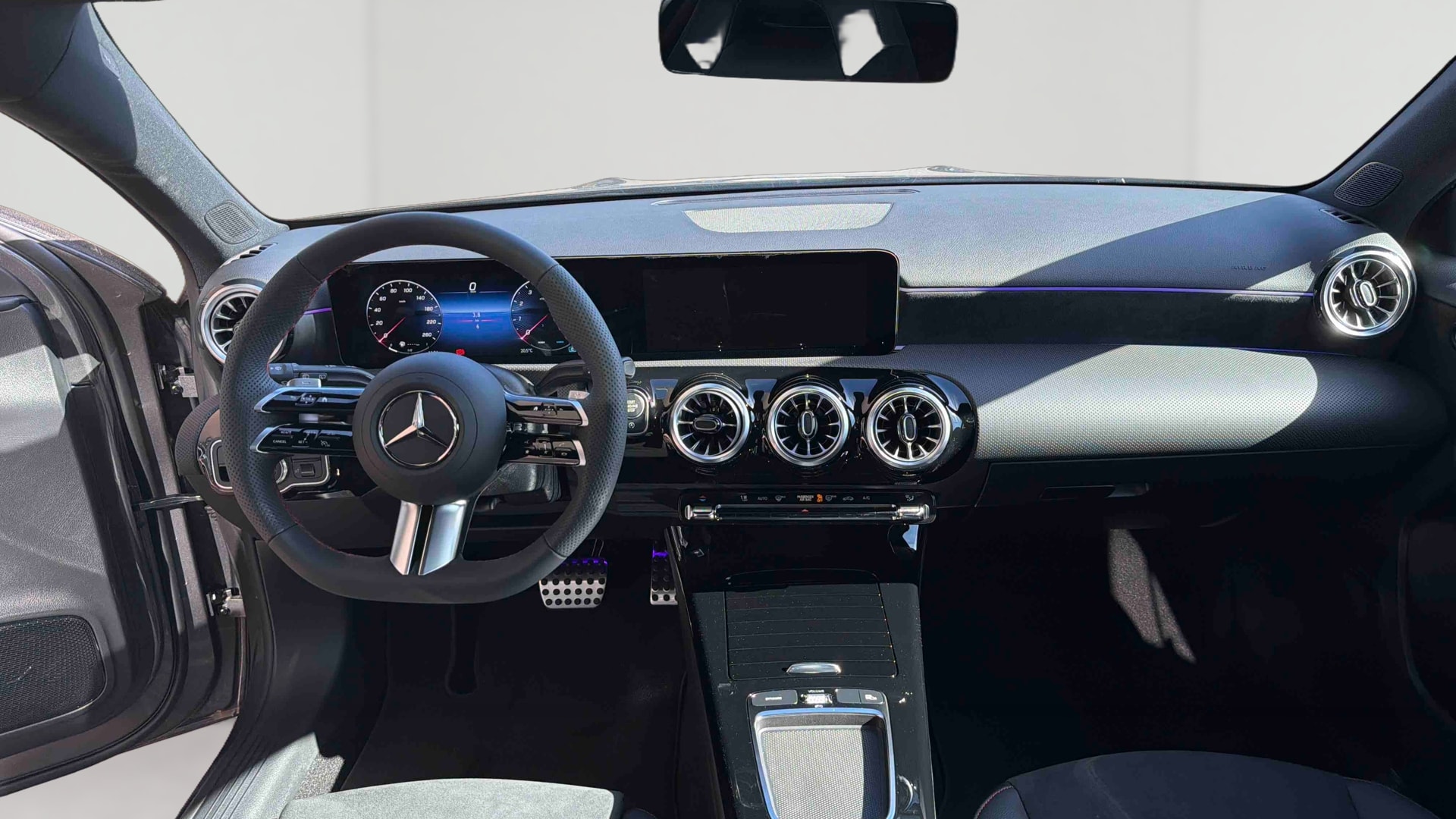 Mercedes-Benz Classe A 200 Star Edition — Planche de bord