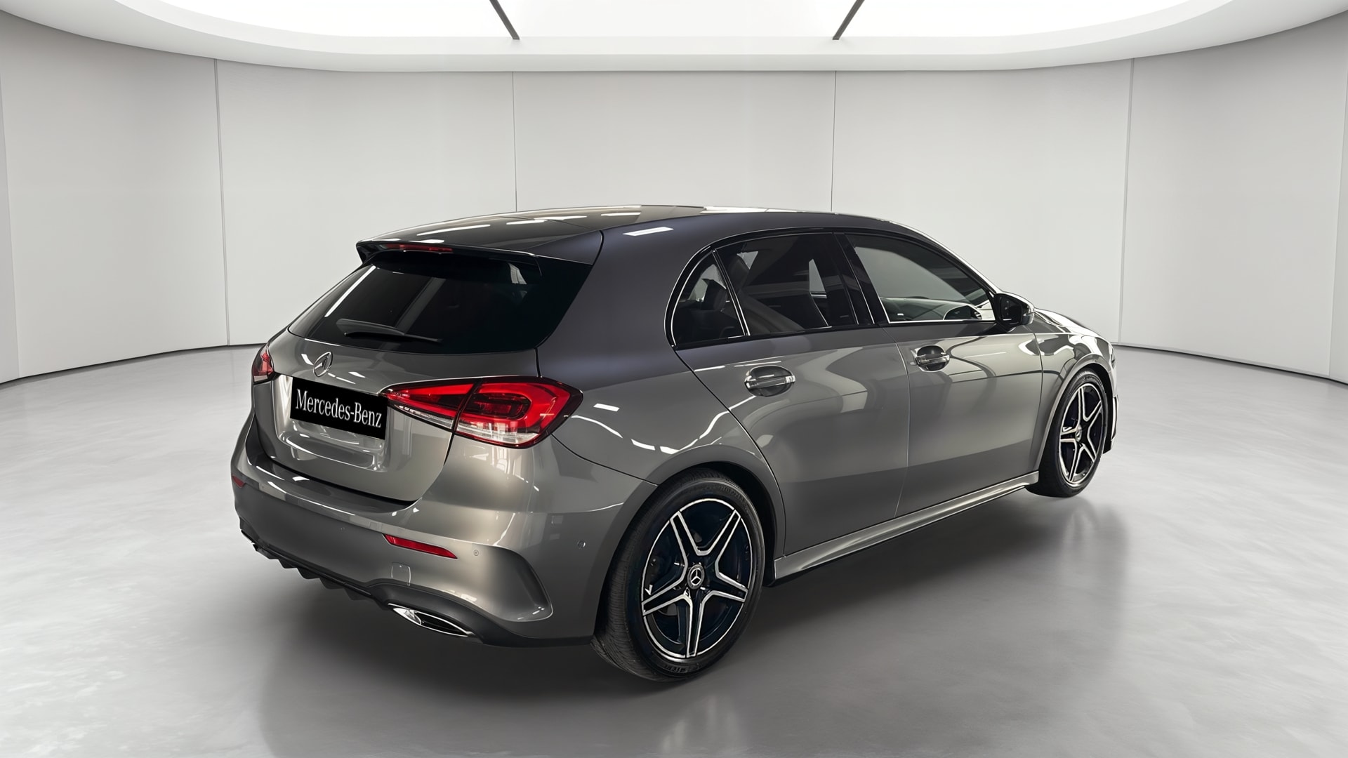 Mercedes-Benz Classe A 200 d 8G-DCT AMG Line — 3/4 arrière droit