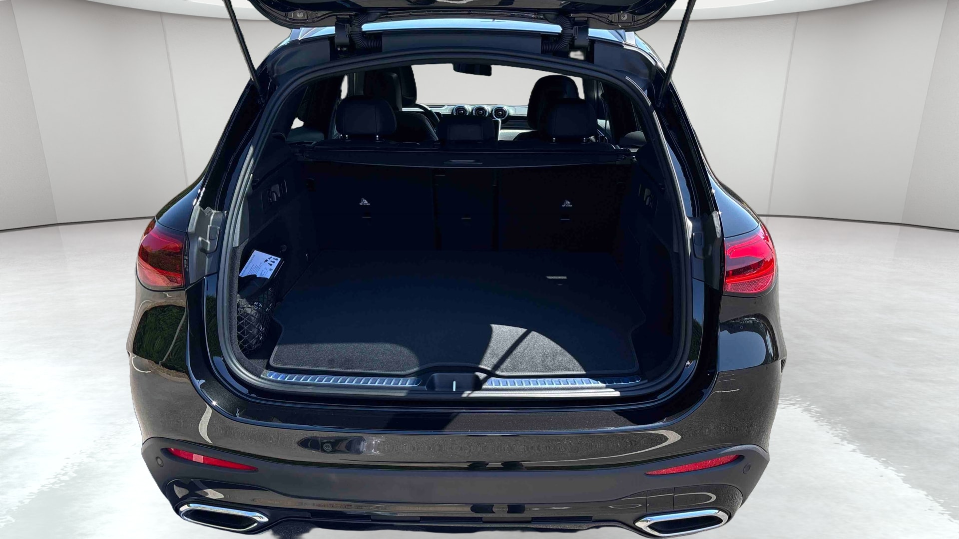 Mercedes-Benz GLC 300 e Hybrid EQ 4Matic AMG Line + — Coffre