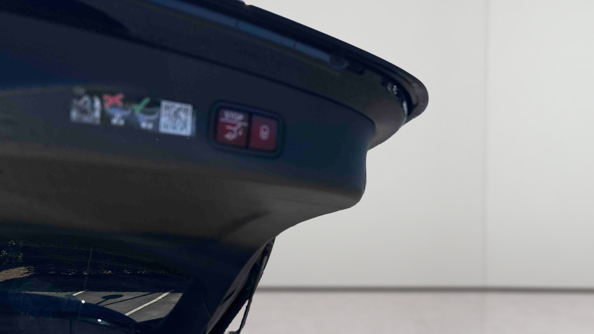 Mercedes-Benz GLC 300 e Hybrid EQ 4Matic AMG Line + — photo 16