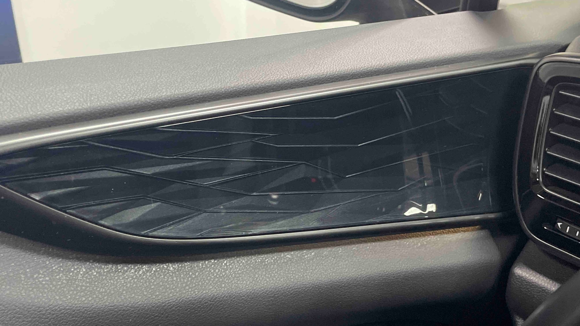 Lexus NX 450h+ 4WD Hybride Rechargeable Luxe — photo 29