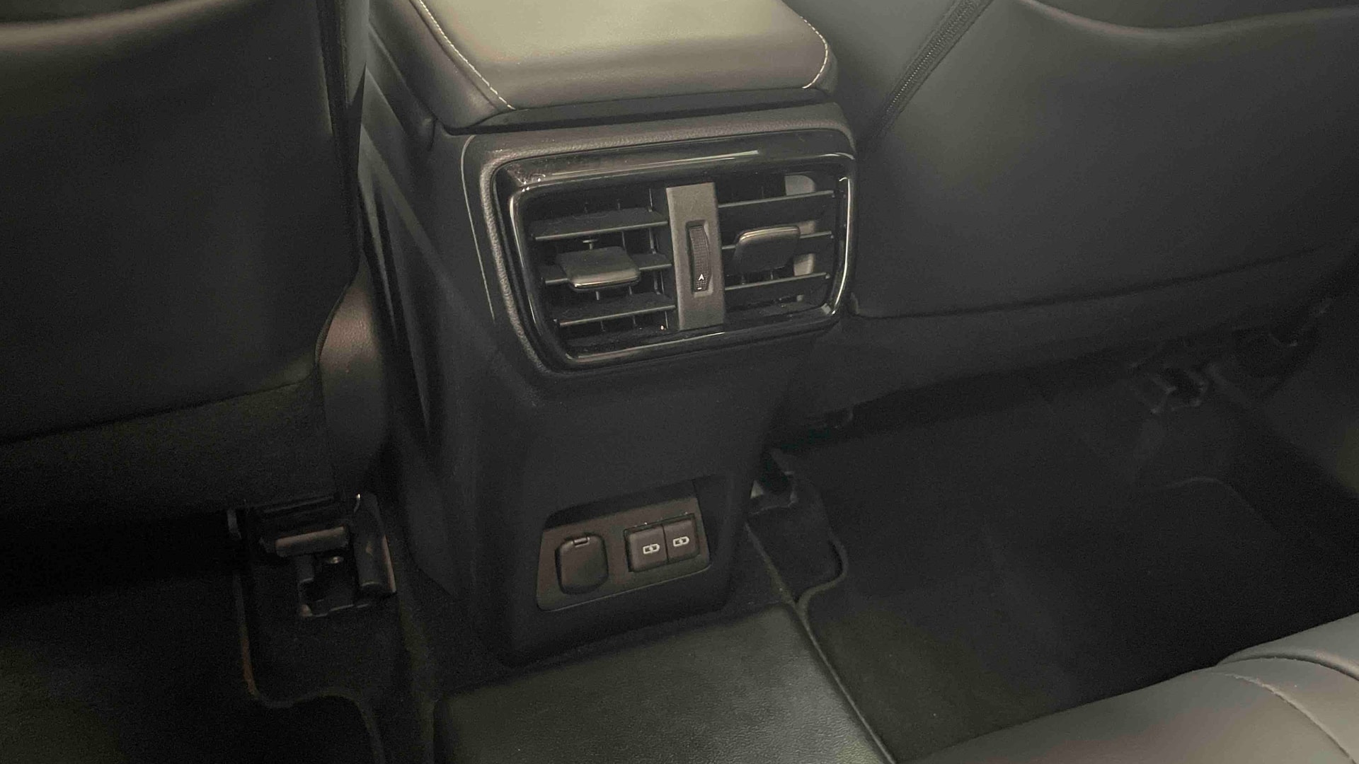 Lexus NX 450h+ 4WD Hybride Rechargeable Luxe — photo 42